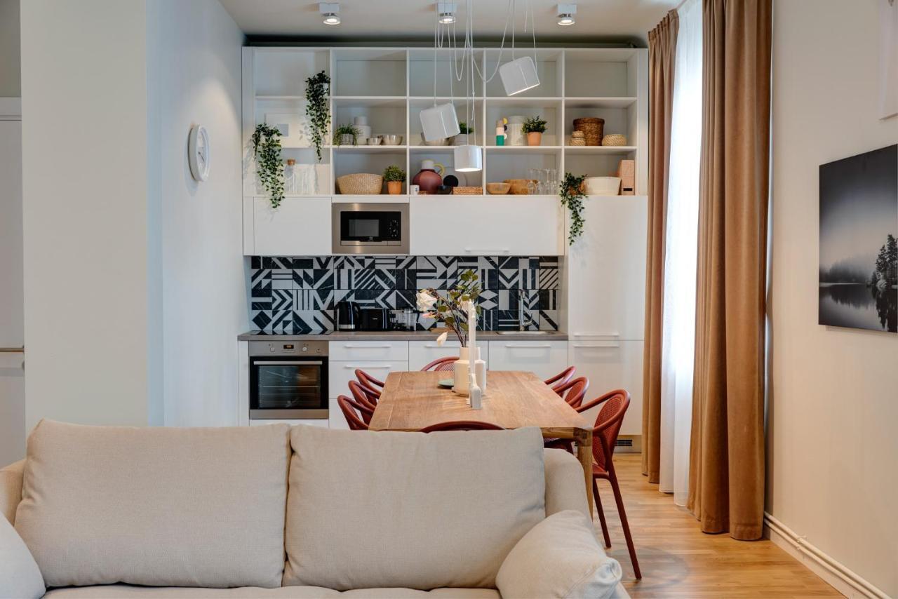 Dandelion Apartments Matisa Рига Экстерьер фото